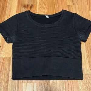 Black cropped aerie tops